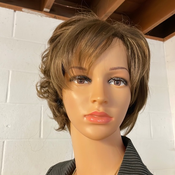 NWT 8” side part golden brown medium ash brown wig back curls swept long bangs - Picture 8 of 16